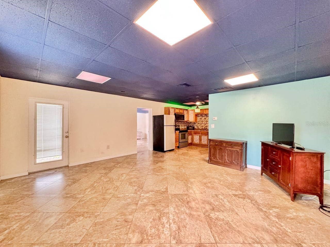 18 W ORANGE STREET, Tarpon Springs, FL 34689 18 W ORANGE STREET, Tarpon Springs, FL 34689