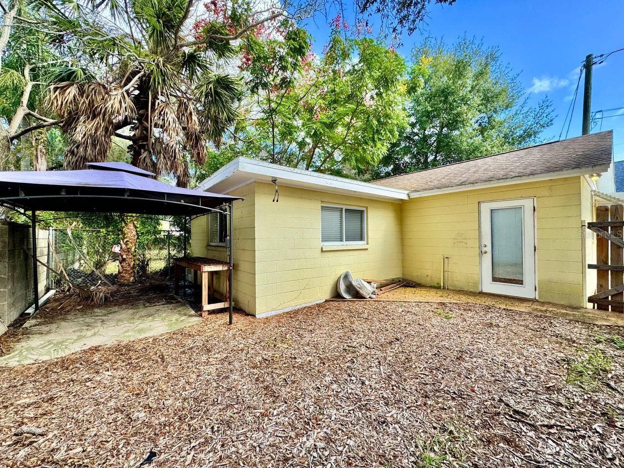 18 W ORANGE STREET, Tarpon Springs, FL 34689 18 W ORANGE STREET, Tarpon Springs, FL 34689