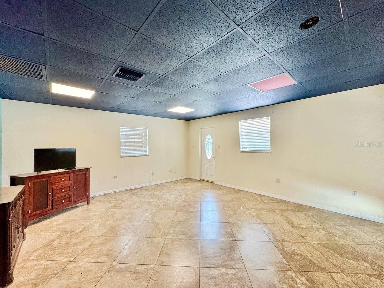 18 W ORANGE STREET, Tarpon Springs, FL 34689 18 W ORANGE STREET, Tarpon Springs, FL 34689