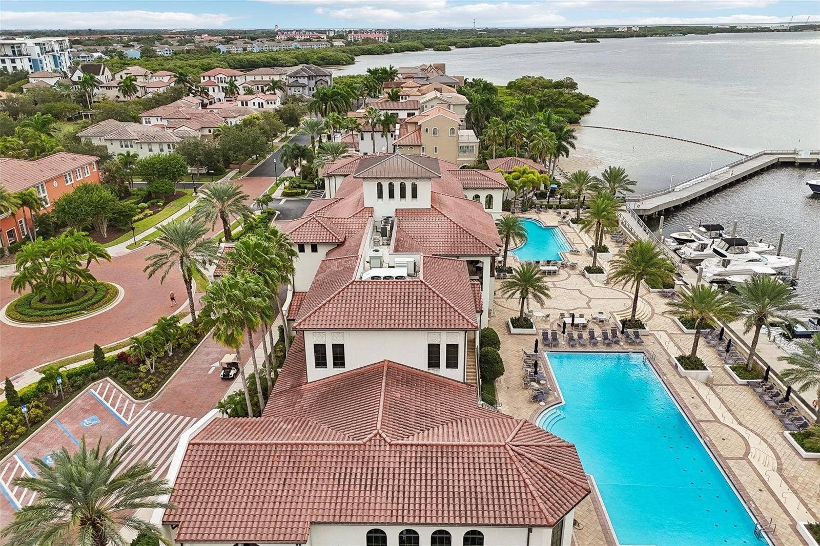 4912 YACHT CLUB, Tampa, FL 33616