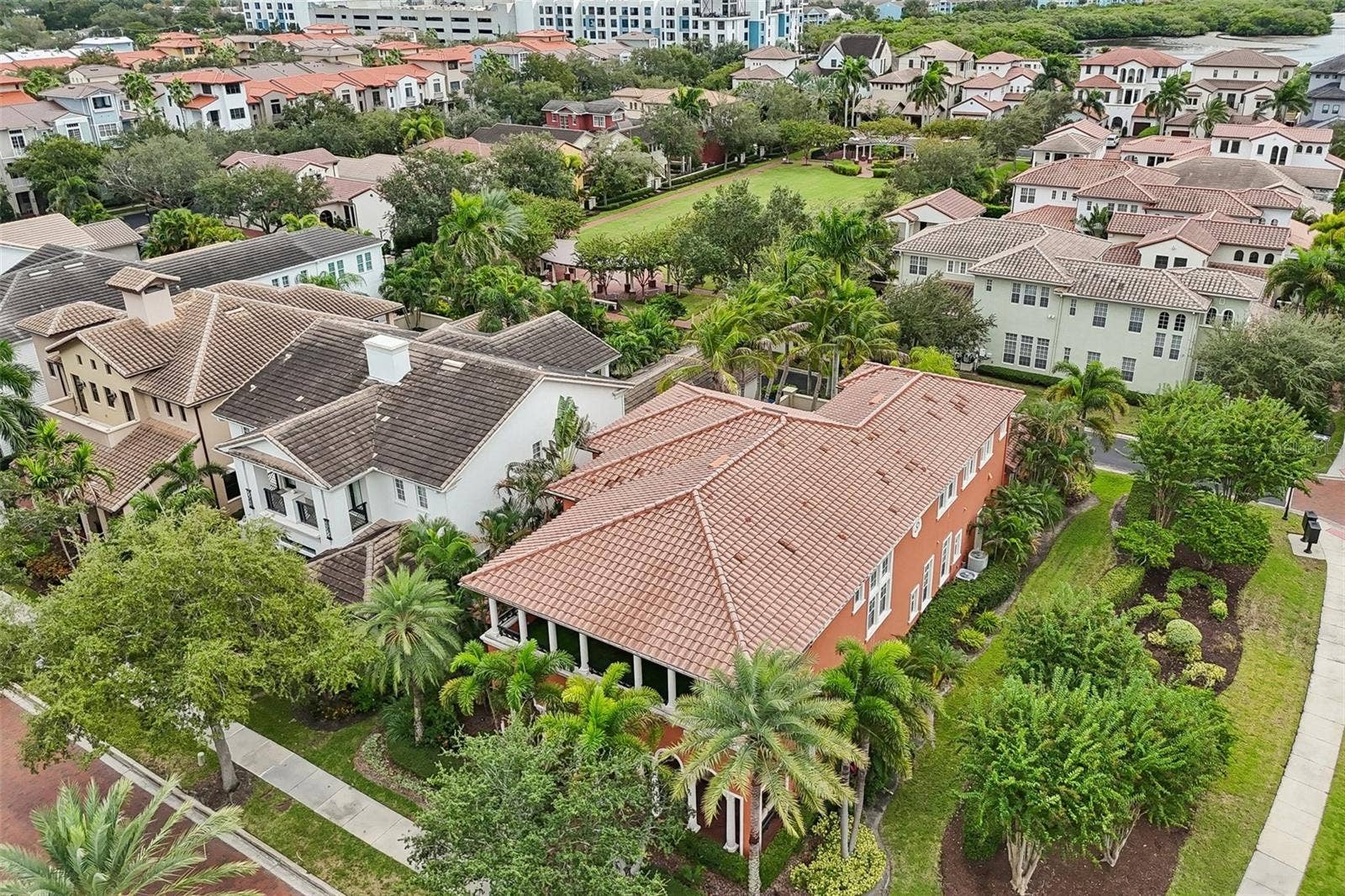 4912 YACHT CLUB, Tampa, FL 33616
