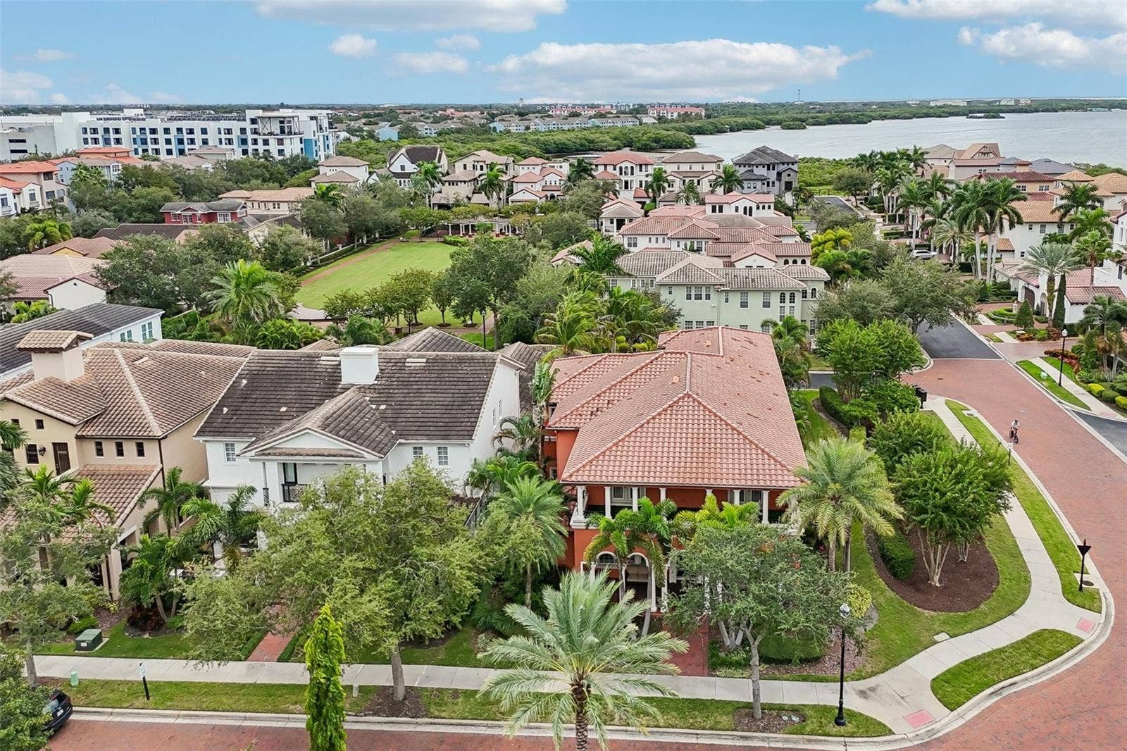 4912 YACHT CLUB, Tampa, FL 33616