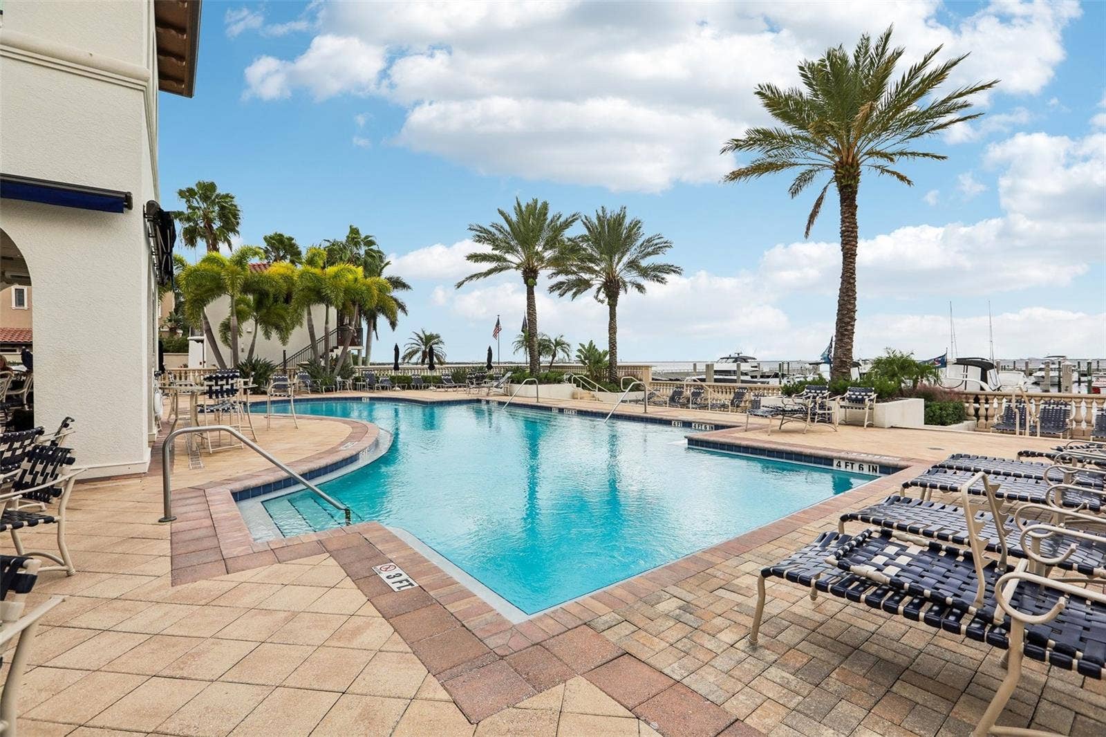 4912 YACHT CLUB, Tampa, FL 33616