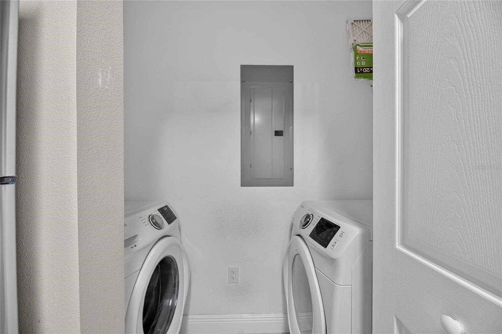 5617 LEGACY CRESCENT PLACE, #301, Riverview, FL 33578 5617 LEGACY CRESCENT PLACE, #301, Riverview, FL 33578