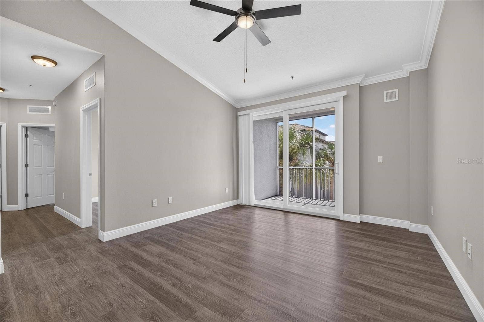 5617 LEGACY CRESCENT PLACE, #301, Riverview, FL 33578 5617 LEGACY CRESCENT PLACE, #301, Riverview, FL 33578