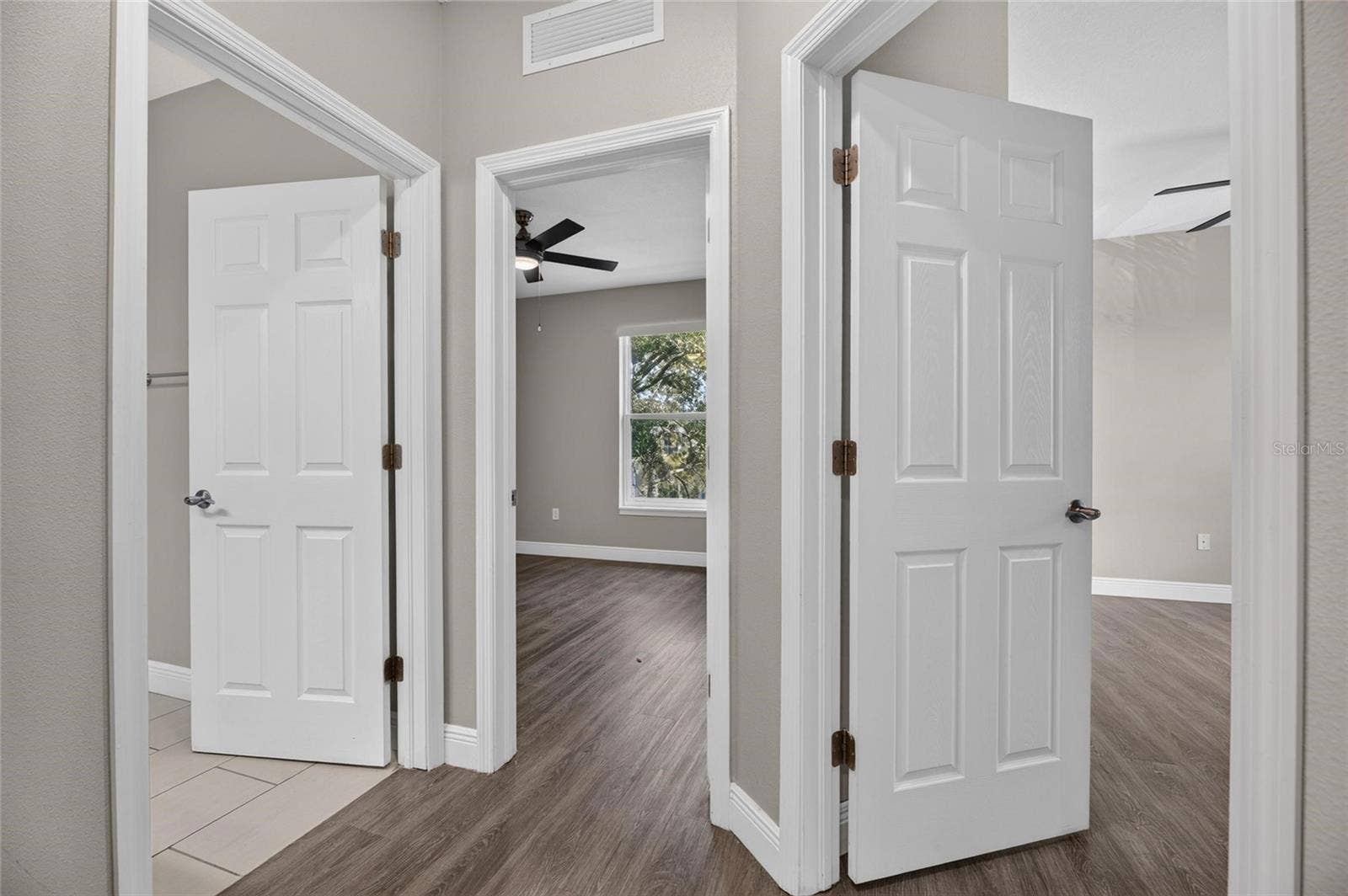 5617 LEGACY CRESCENT PLACE, #301, Riverview, FL 33578 5617 LEGACY CRESCENT PLACE, #301, Riverview, FL 33578