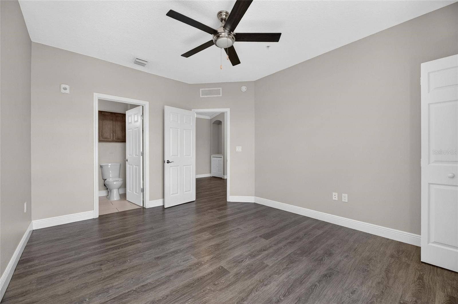 5617 LEGACY CRESCENT PLACE, #301, Riverview, FL 33578 5617 LEGACY CRESCENT PLACE, #301, Riverview, FL 33578