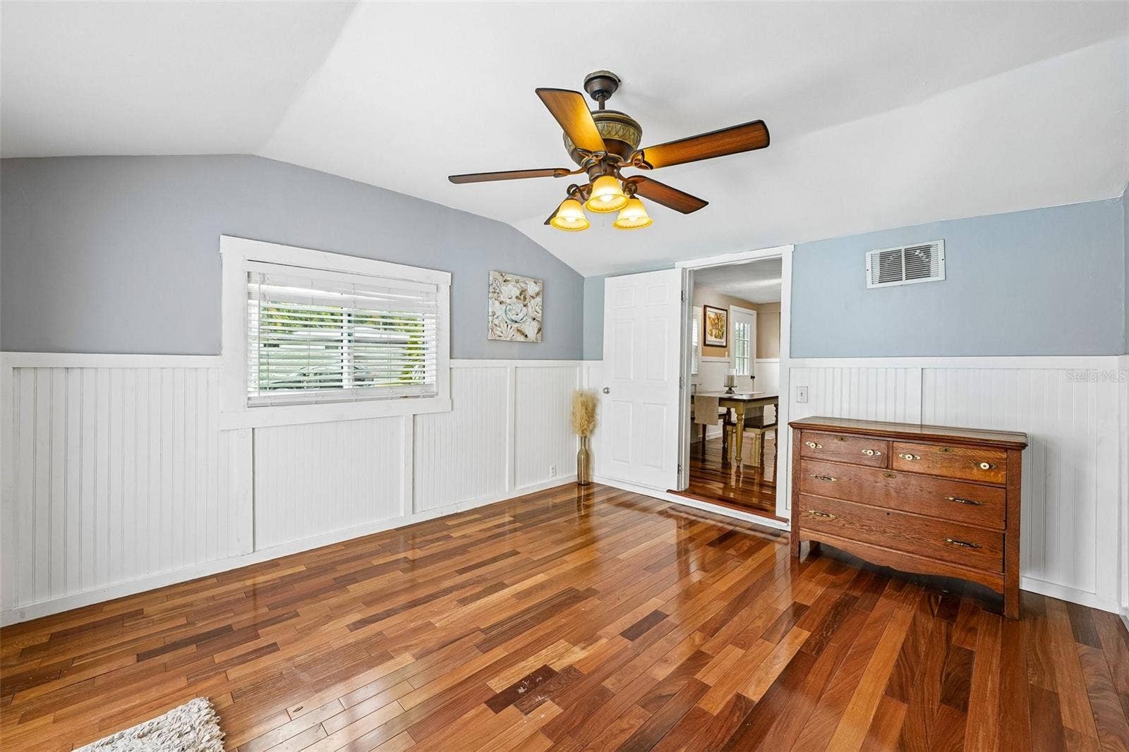 4601 16TH AVENUE N, St Petersburg, FL 33713 4601 16TH AVENUE N, St Petersburg, FL 33713