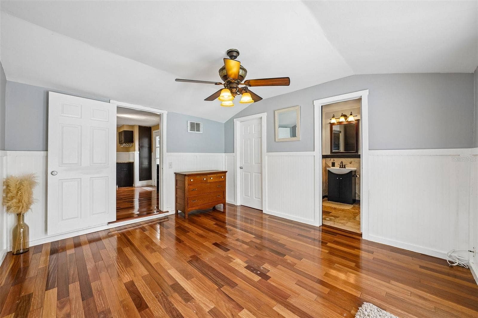4601 16TH AVENUE N, St Petersburg, FL 33713 4601 16TH AVENUE N, St Petersburg, FL 33713