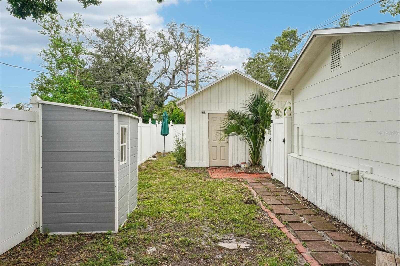 4601 16TH AVENUE N, St Petersburg, FL 33713 4601 16TH AVENUE N, St Petersburg, FL 33713