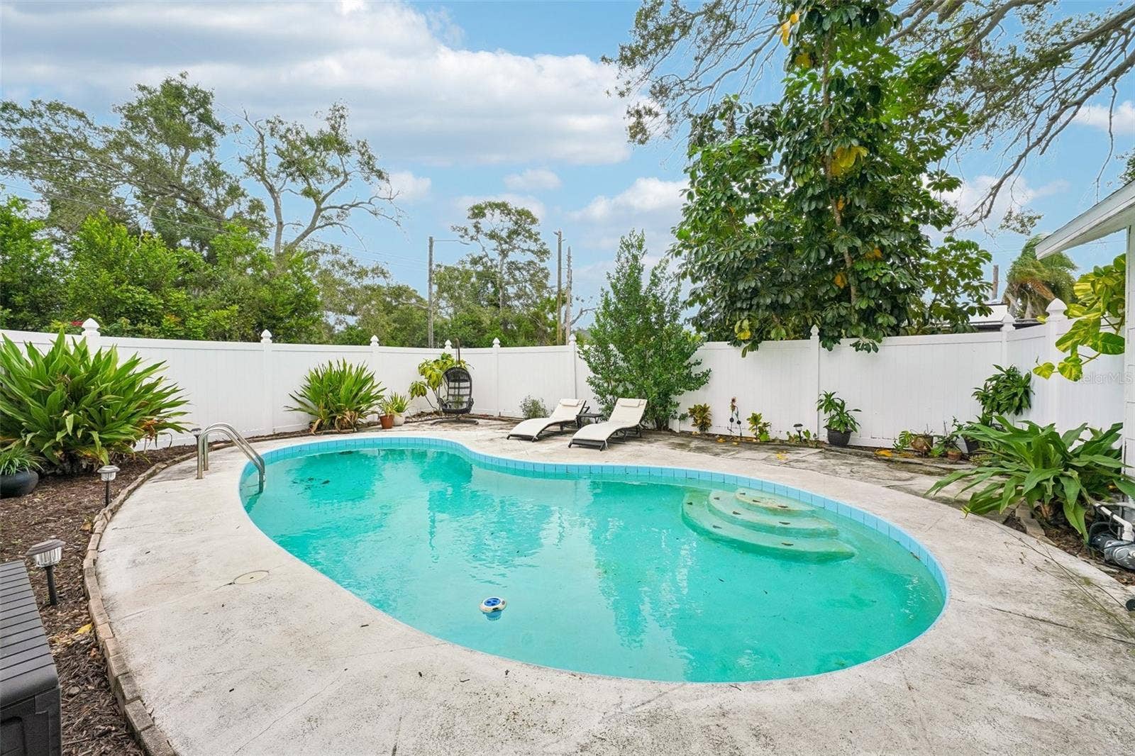 4601 16TH AVENUE N, St Petersburg, FL 33713 4601 16TH AVENUE N, St Petersburg, FL 33713