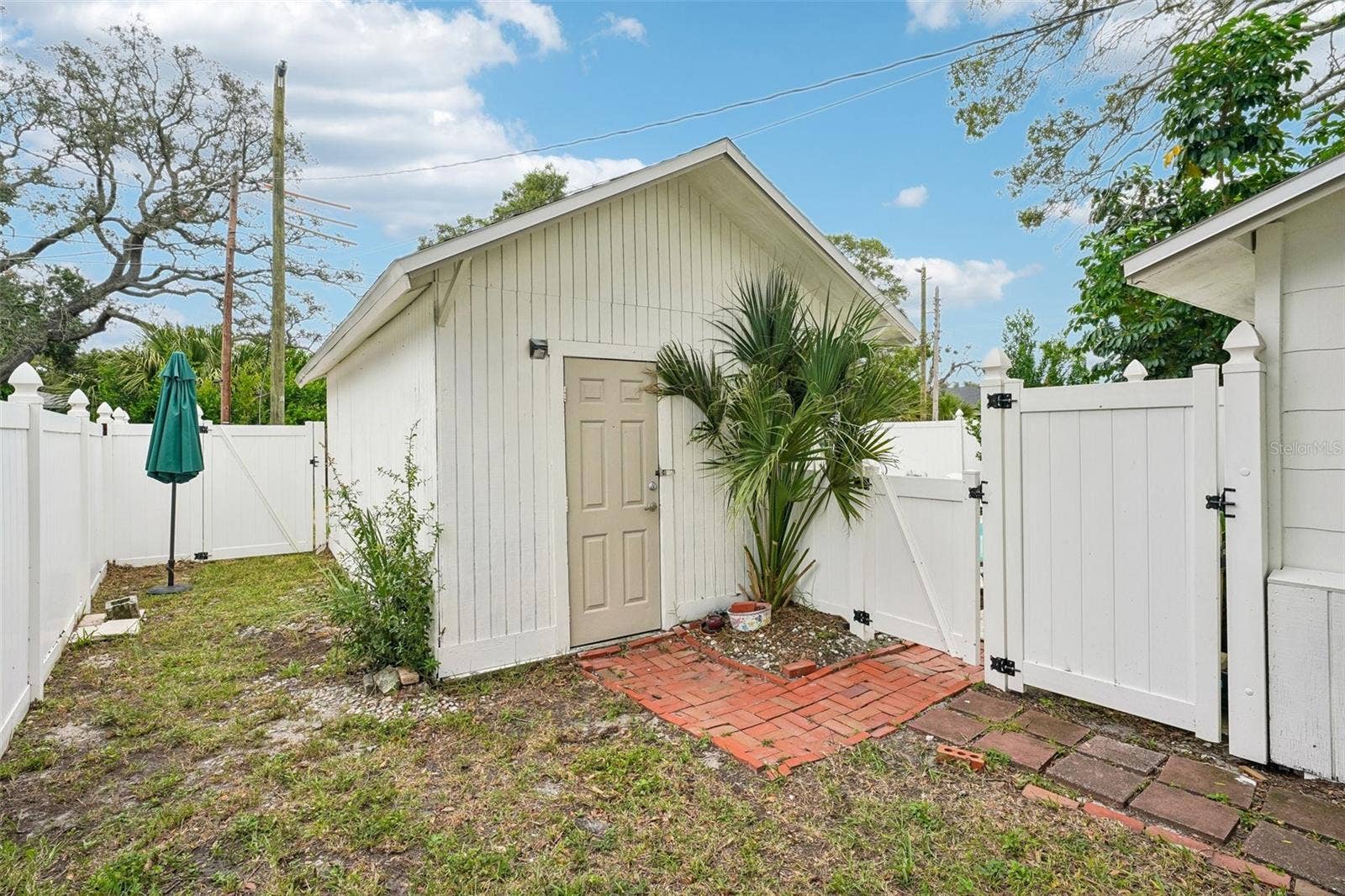4601 16TH AVENUE N, St Petersburg, FL 33713 4601 16TH AVENUE N, St Petersburg, FL 33713
