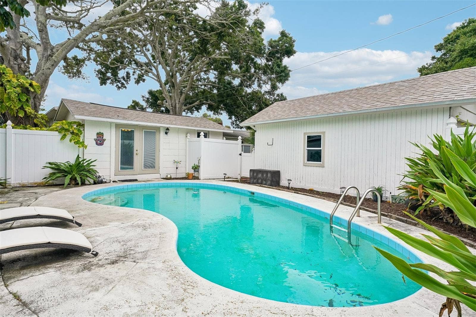 4601 16TH AVENUE N, St Petersburg, FL 33713 4601 16TH AVENUE N, St Petersburg, FL 33713