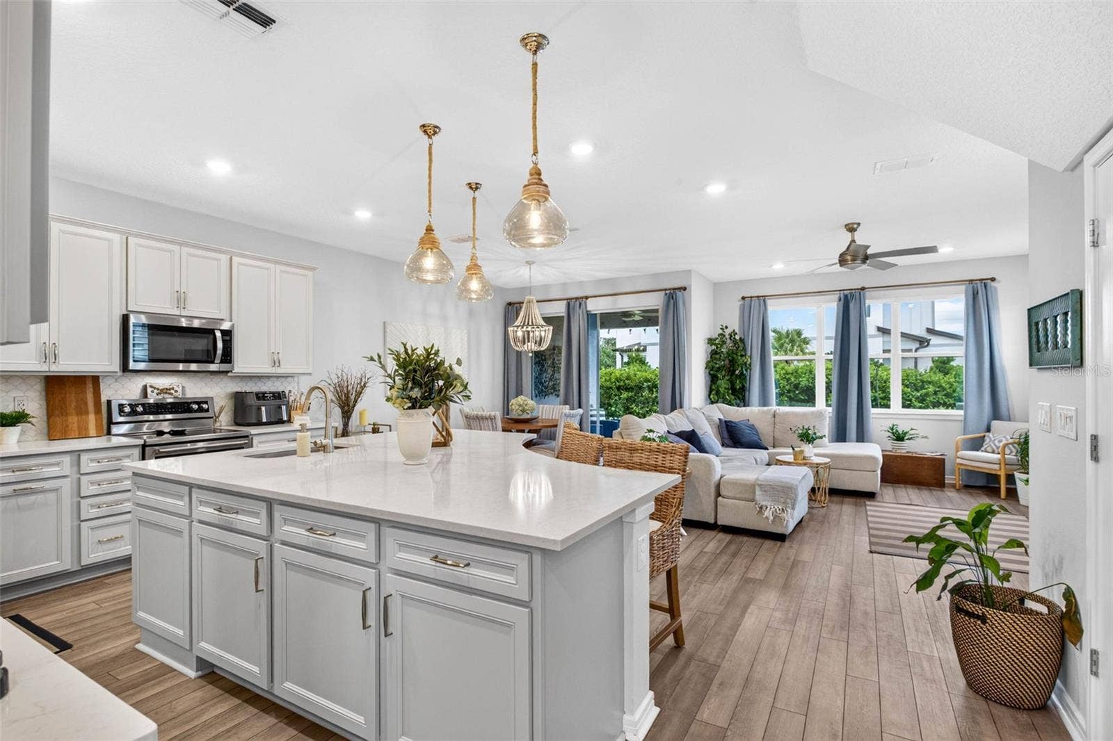 11211 BEACH WALK WAY NE, St Petersburg, FL 33716 Open Floor Plan