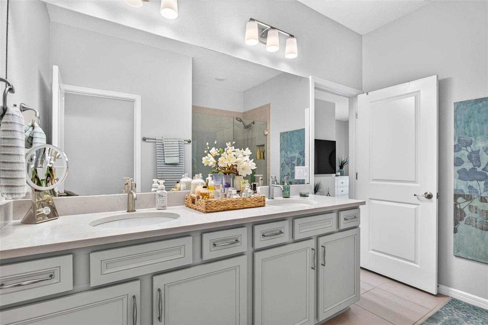 11211 BEACH WALK WAY NE, St Petersburg, FL 33716 Primary Double Vanities