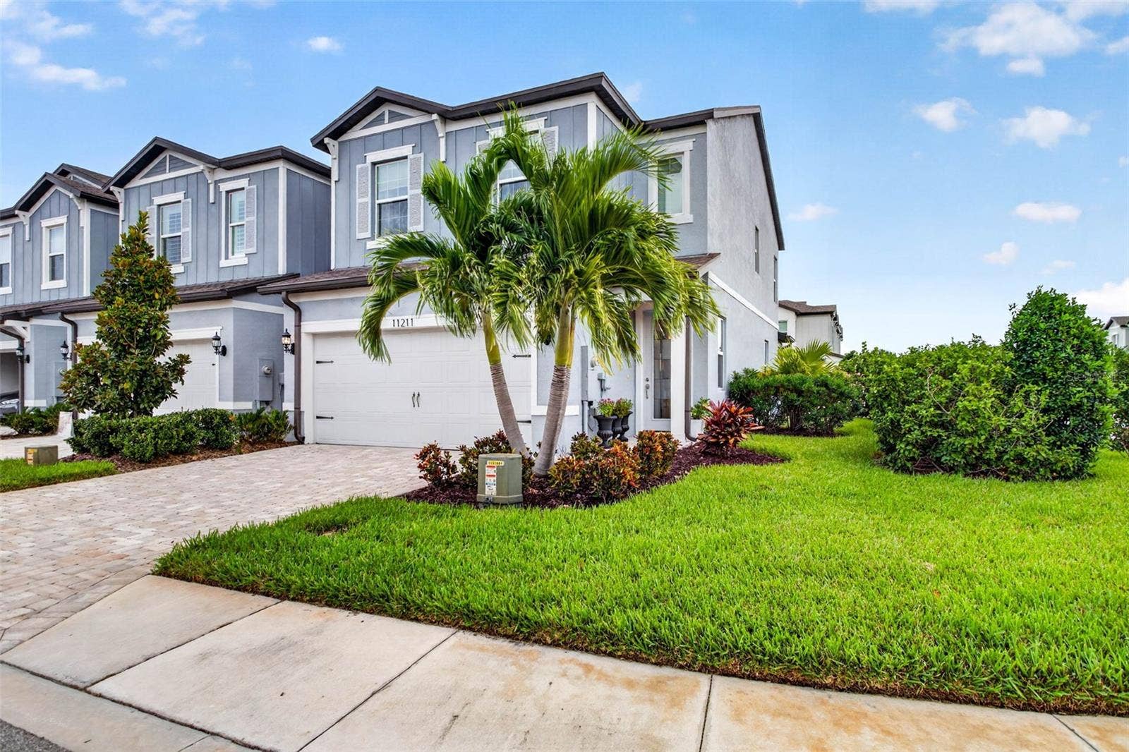 11211 BEACH WALK WAY NE, St Petersburg, FL 33716 Beautiful landscaping
