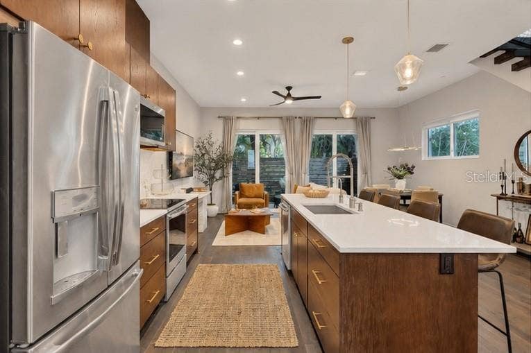 349 7TH STREET S, St Petersburg, FL 33701 349 7TH STREET S, St Petersburg, FL 33701