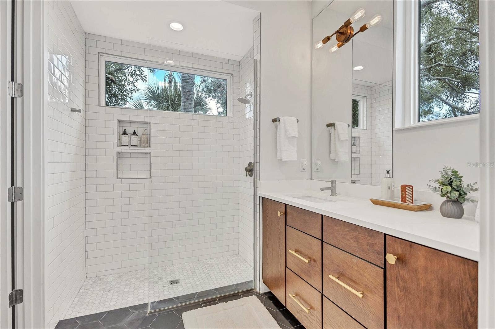349 7TH STREET S, St Petersburg, FL 33701 En-suit full bathroom with walk-in shower.