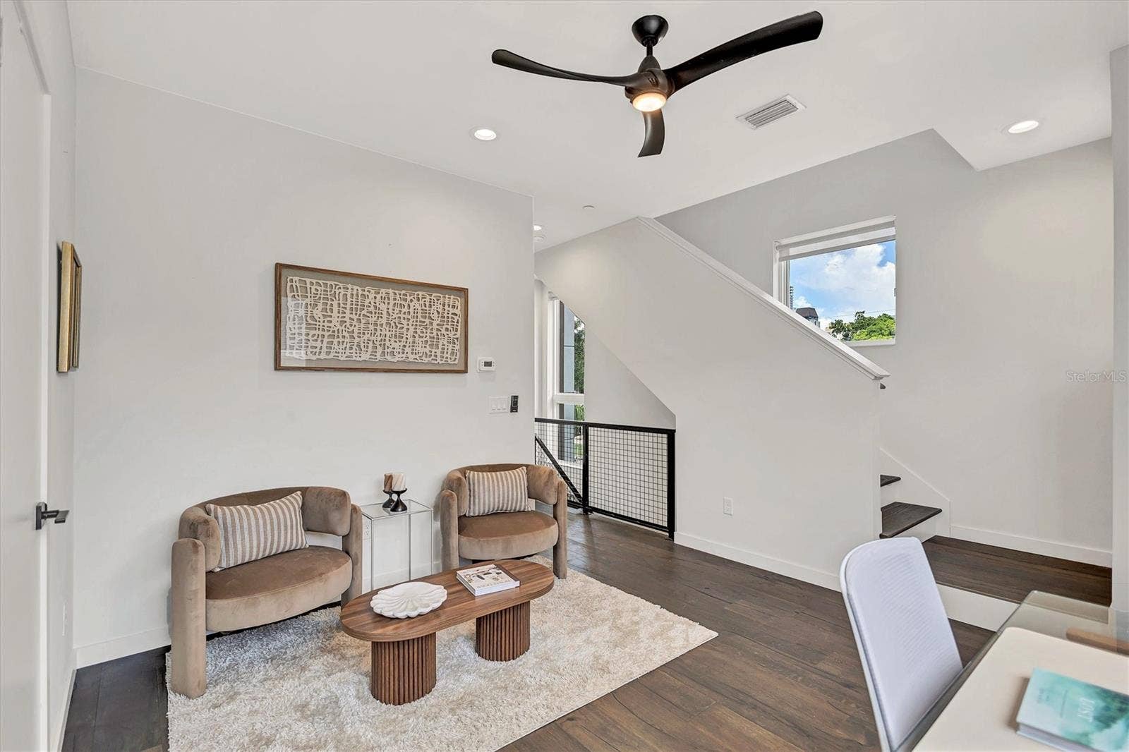 349 7TH STREET S, St Petersburg, FL 33701 Office/den, flex-space.
