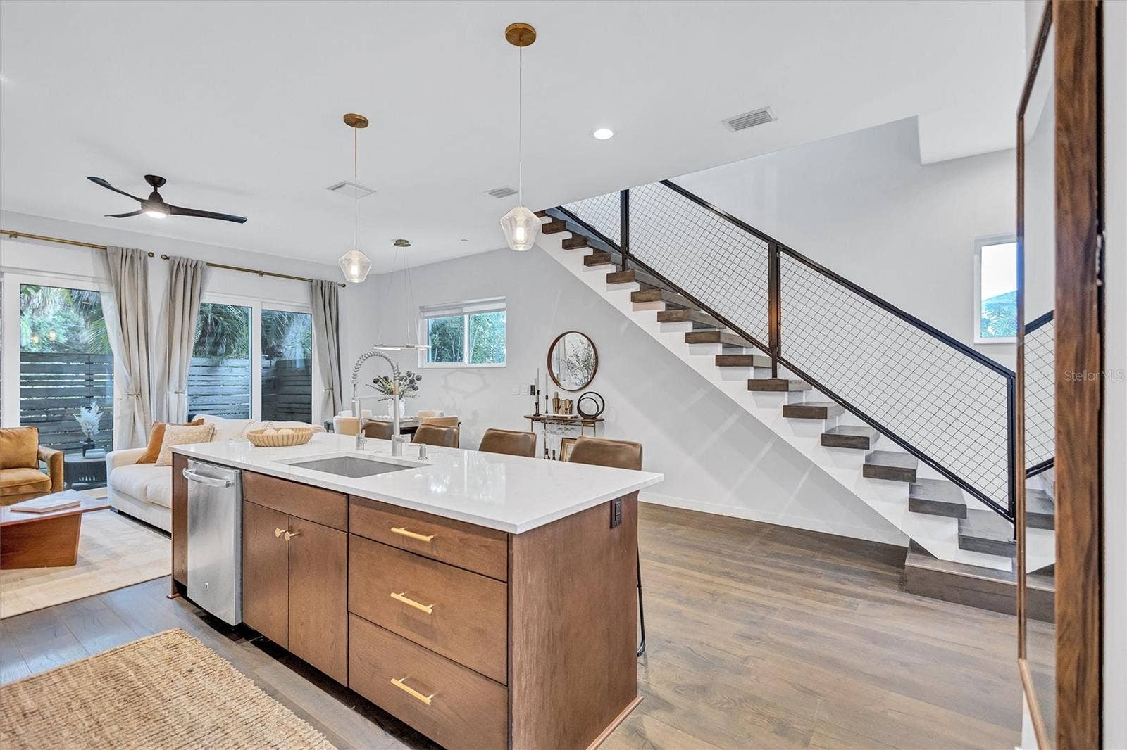 349 7TH STREET S, St Petersburg, FL 33701 349 7TH STREET S, St Petersburg, FL 33701