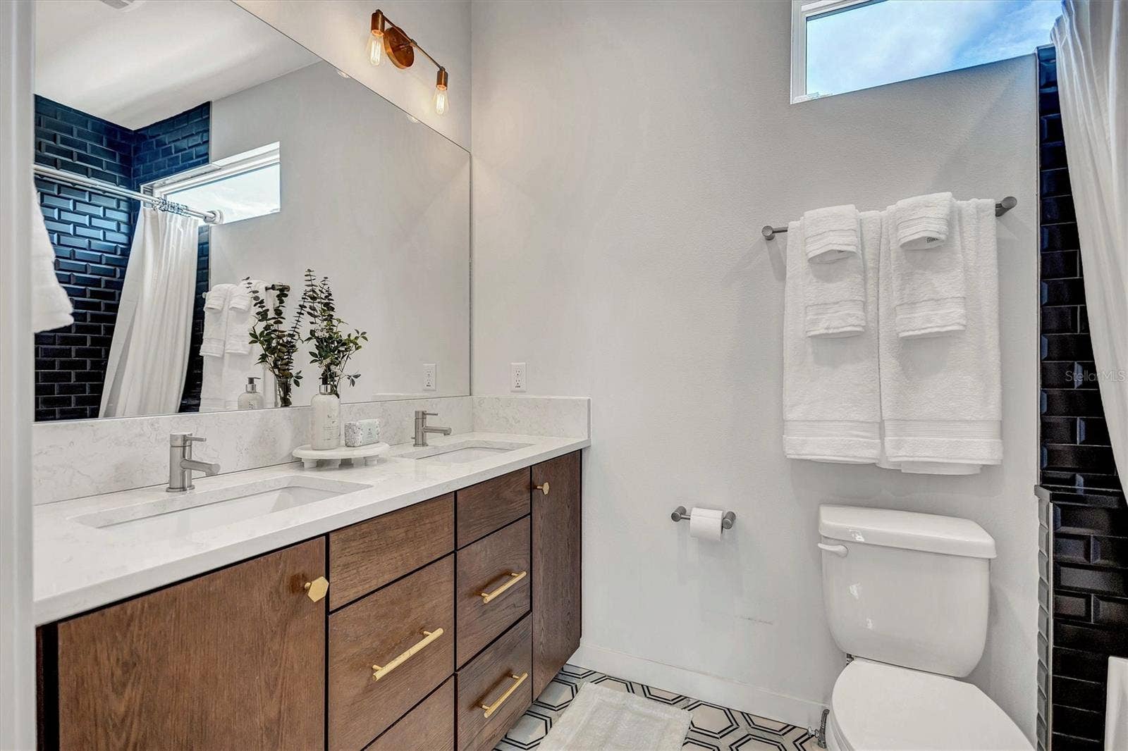 349 7TH STREET S, St Petersburg, FL 33701 Double sink master vanity.