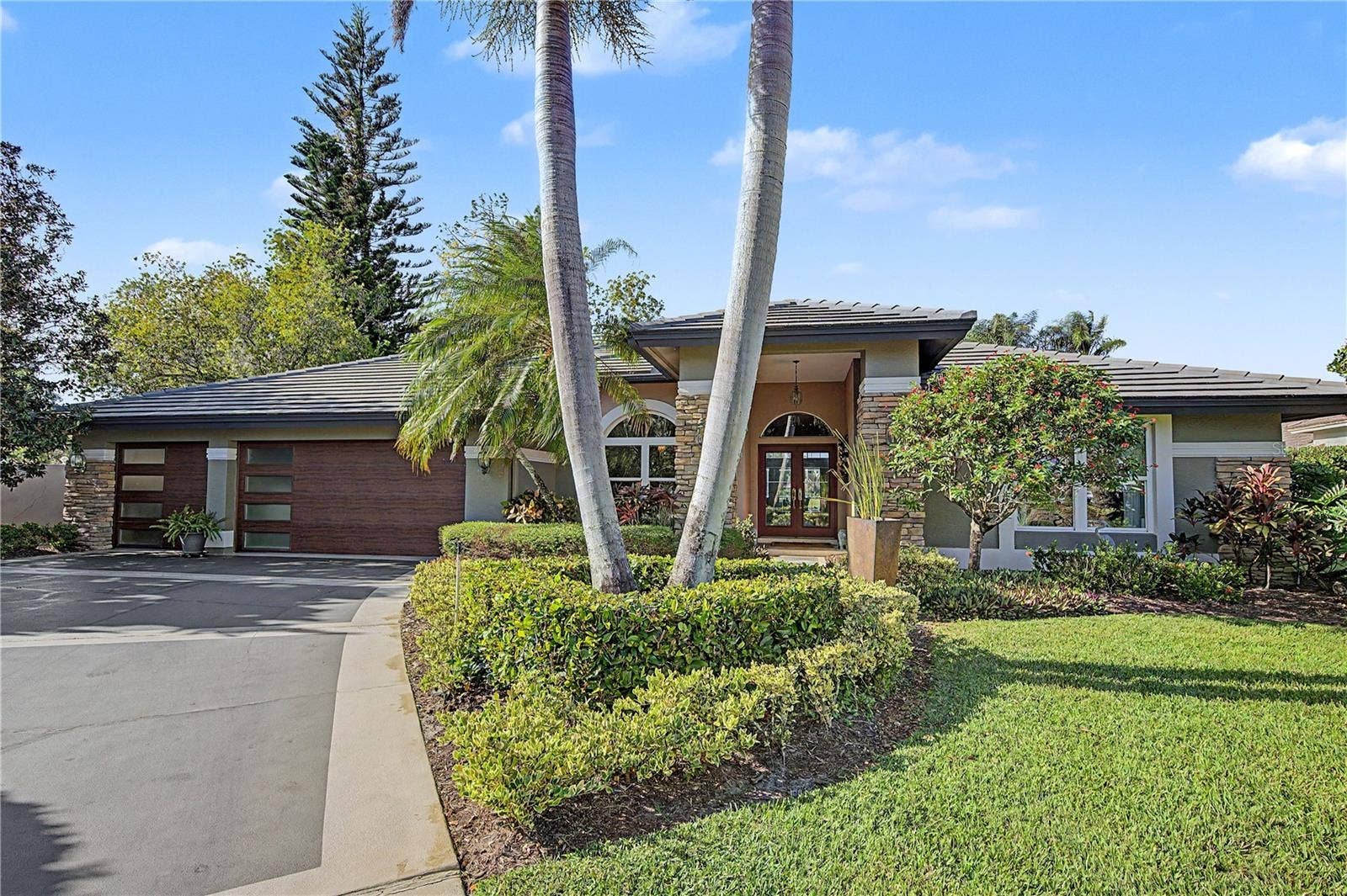 1334 FALLSMEADE COURT, Oldsmar, FL 34677 1334 FALLSMEADE COURT, Oldsmar, FL 34677