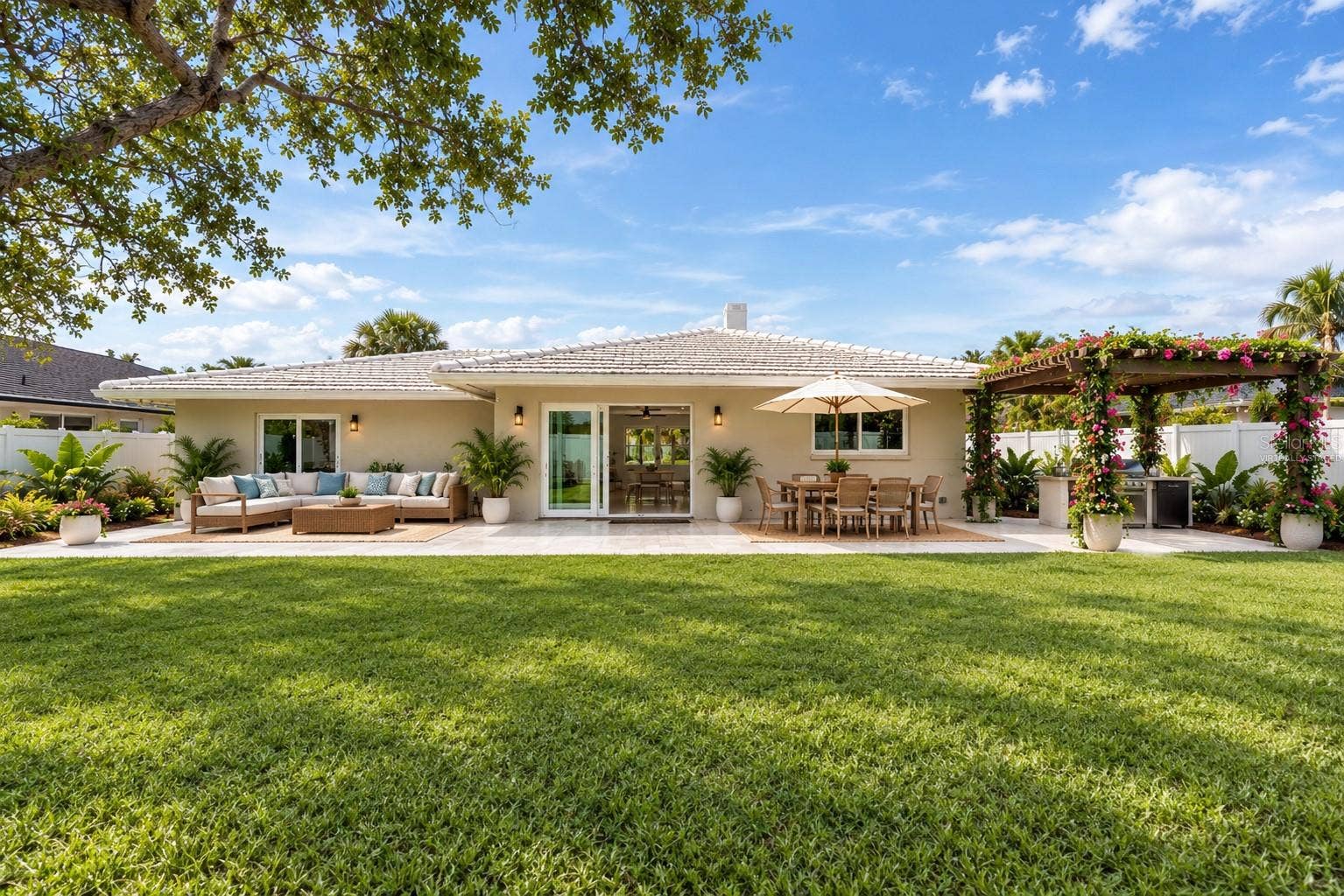 123 8TH STREET, Belleair Beach, FL 33786 virtually staged backyard