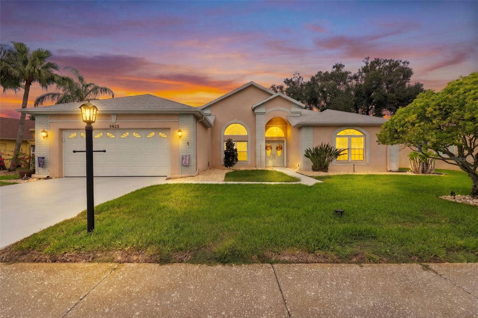 Welcome to 6623 Garden Palm Ct!