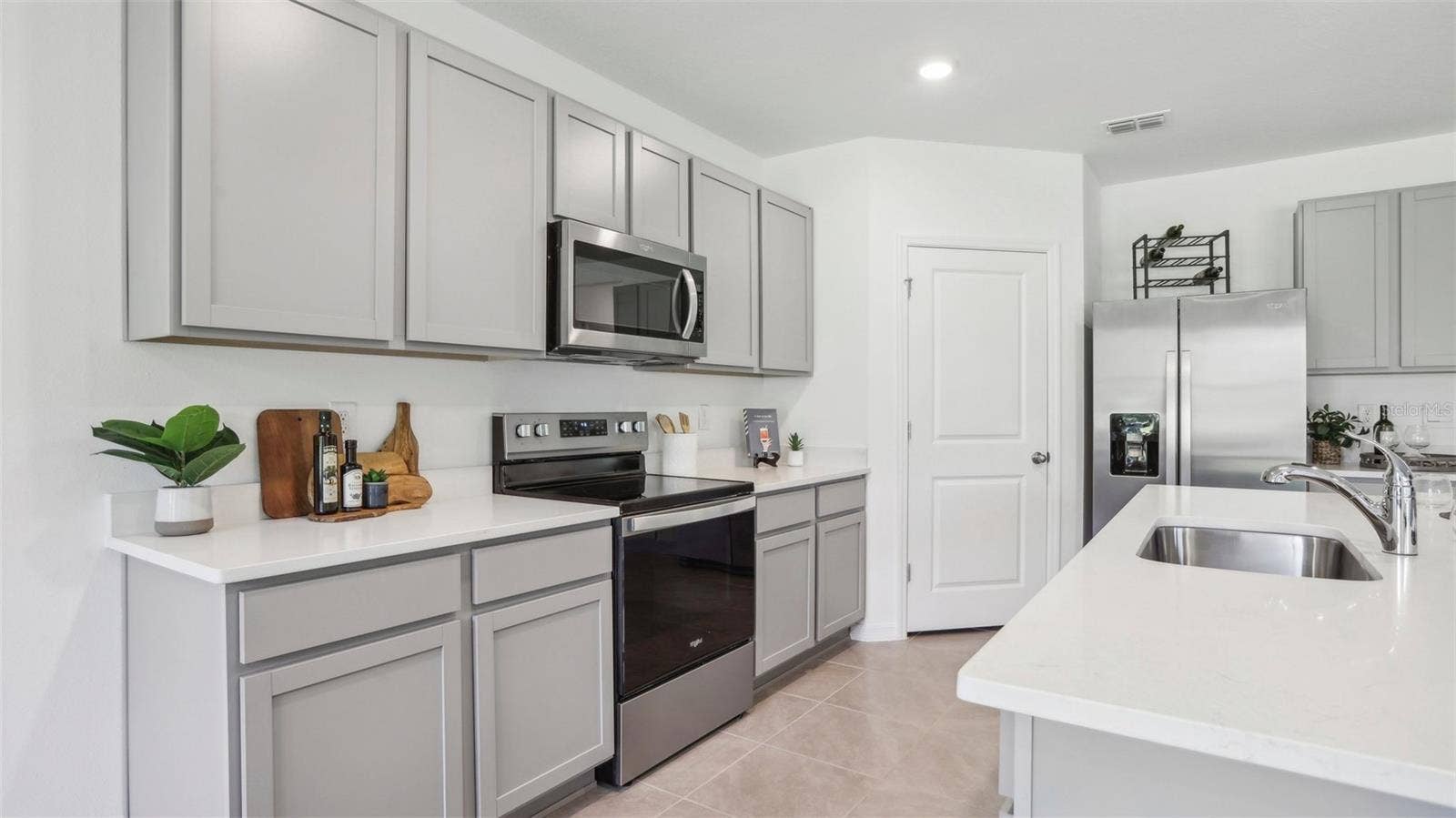 1219 12TH STREET SE, Ruskin, FL 33570 1219 12TH STREET SE, Ruskin, FL 33570
