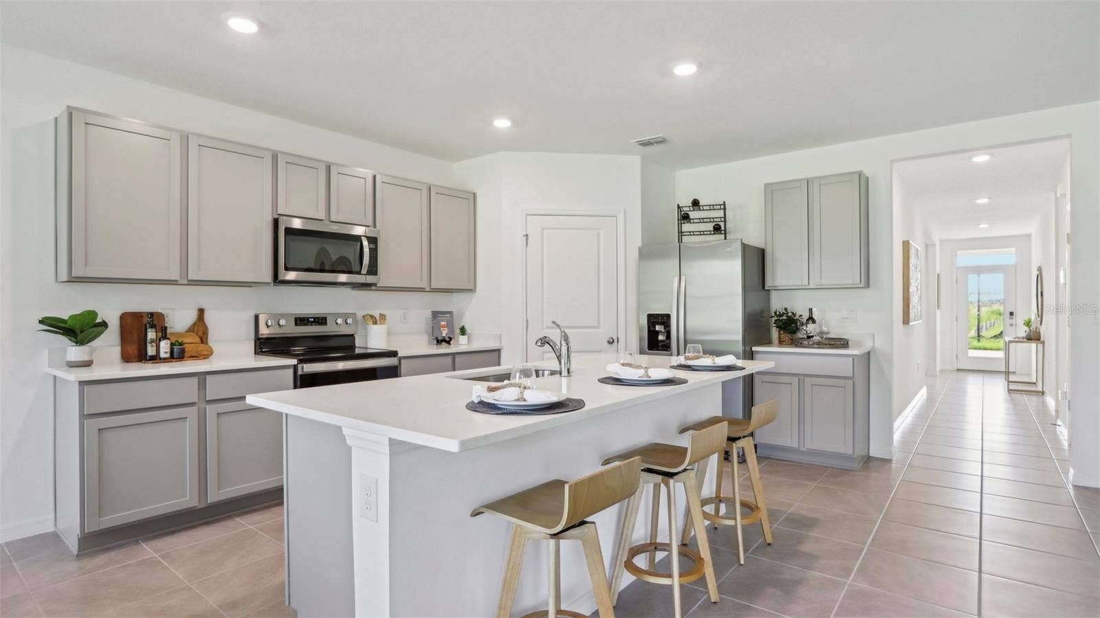 1217 12TH STREET SE, Ruskin, FL 33570