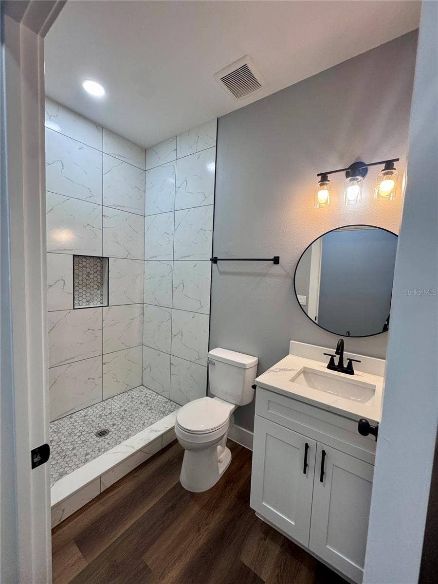 406 4TH STREET, Wimauma, FL 33598 Primary Bathroom