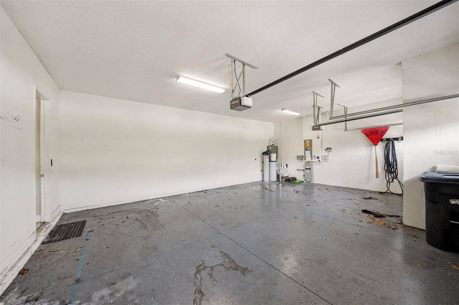 8931 CRYSTAL CREEK COURT, Land O Lakes, FL 34638 8931 CRYSTAL CREEK COURT, Land O Lakes, FL 34638
