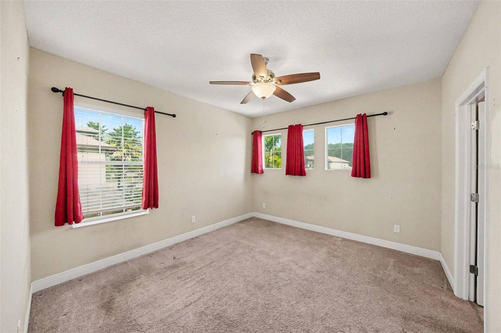 8931 CRYSTAL CREEK COURT, Land O Lakes, FL 34638 8931 CRYSTAL CREEK COURT, Land O Lakes, FL 34638