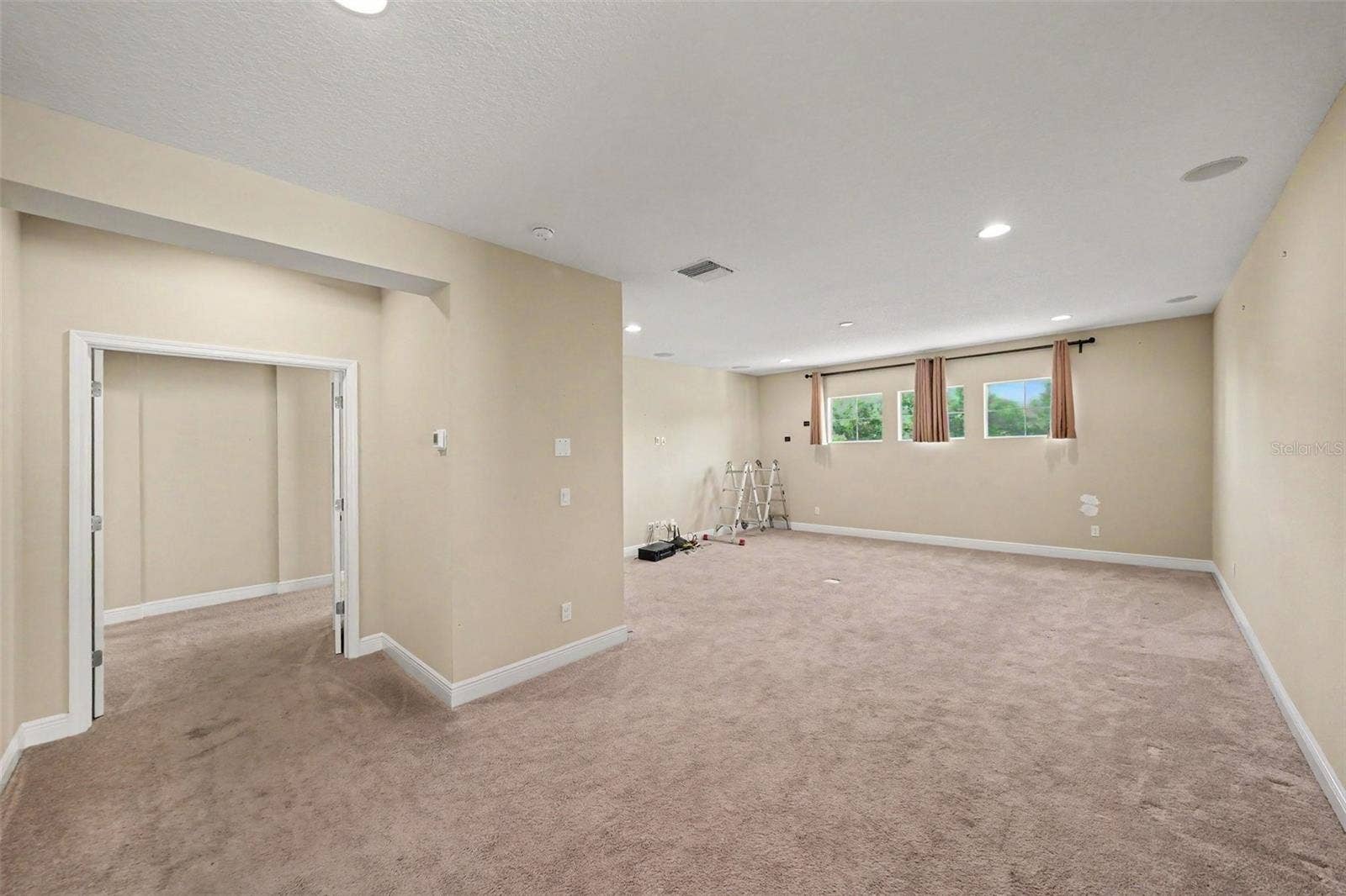 8931 CRYSTAL CREEK COURT, Land O Lakes, FL 34638 8931 CRYSTAL CREEK COURT, Land O Lakes, FL 34638