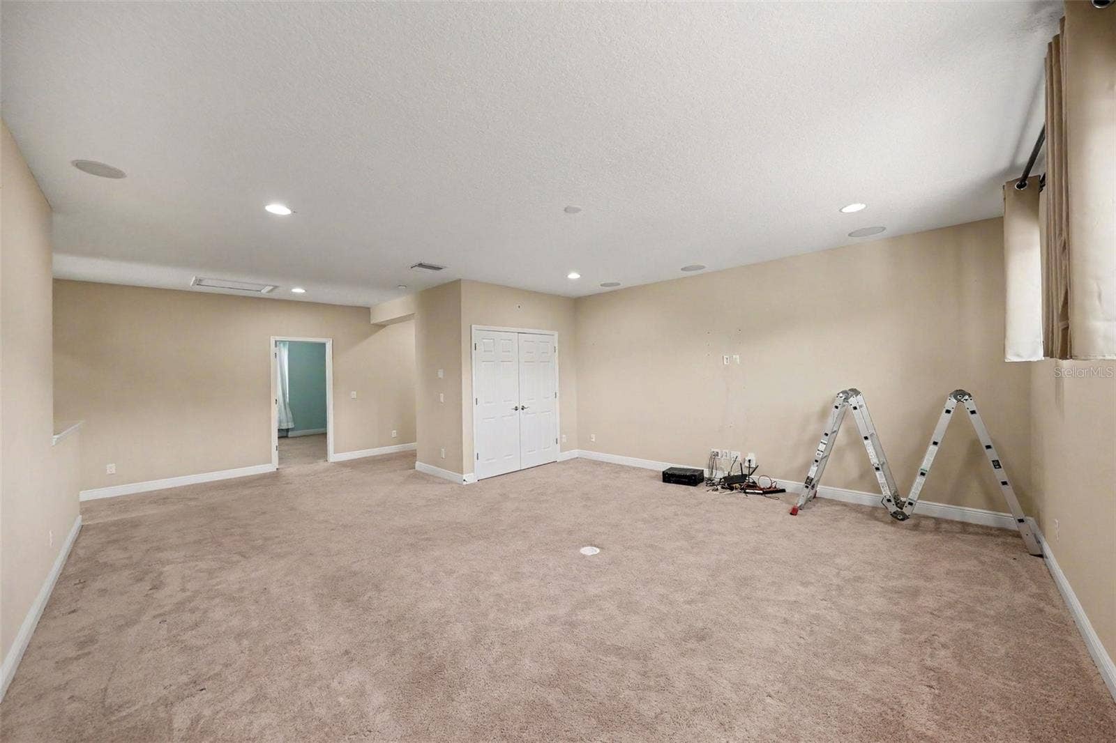 8931 CRYSTAL CREEK COURT, Land O Lakes, FL 34638 8931 CRYSTAL CREEK COURT, Land O Lakes, FL 34638