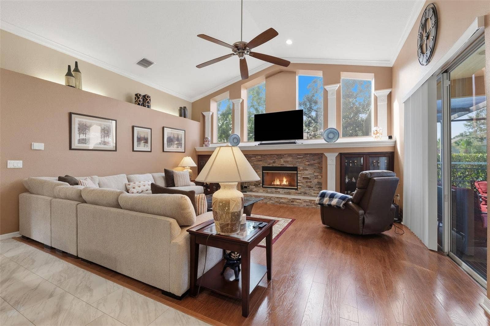 5113 COOPERS HAWK COURT, Valrico, FL 33596 Living Room