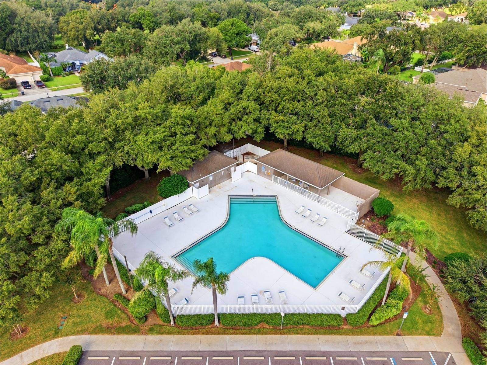 5113 COOPERS HAWK COURT, Valrico, FL 33596 Neighborhood community pool