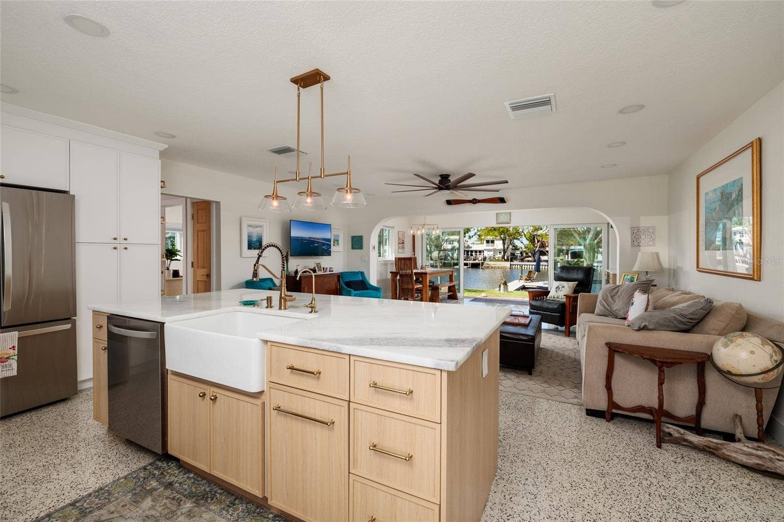9298 SUN ISLE DRIVE NE, St Petersburg, FL 33702
