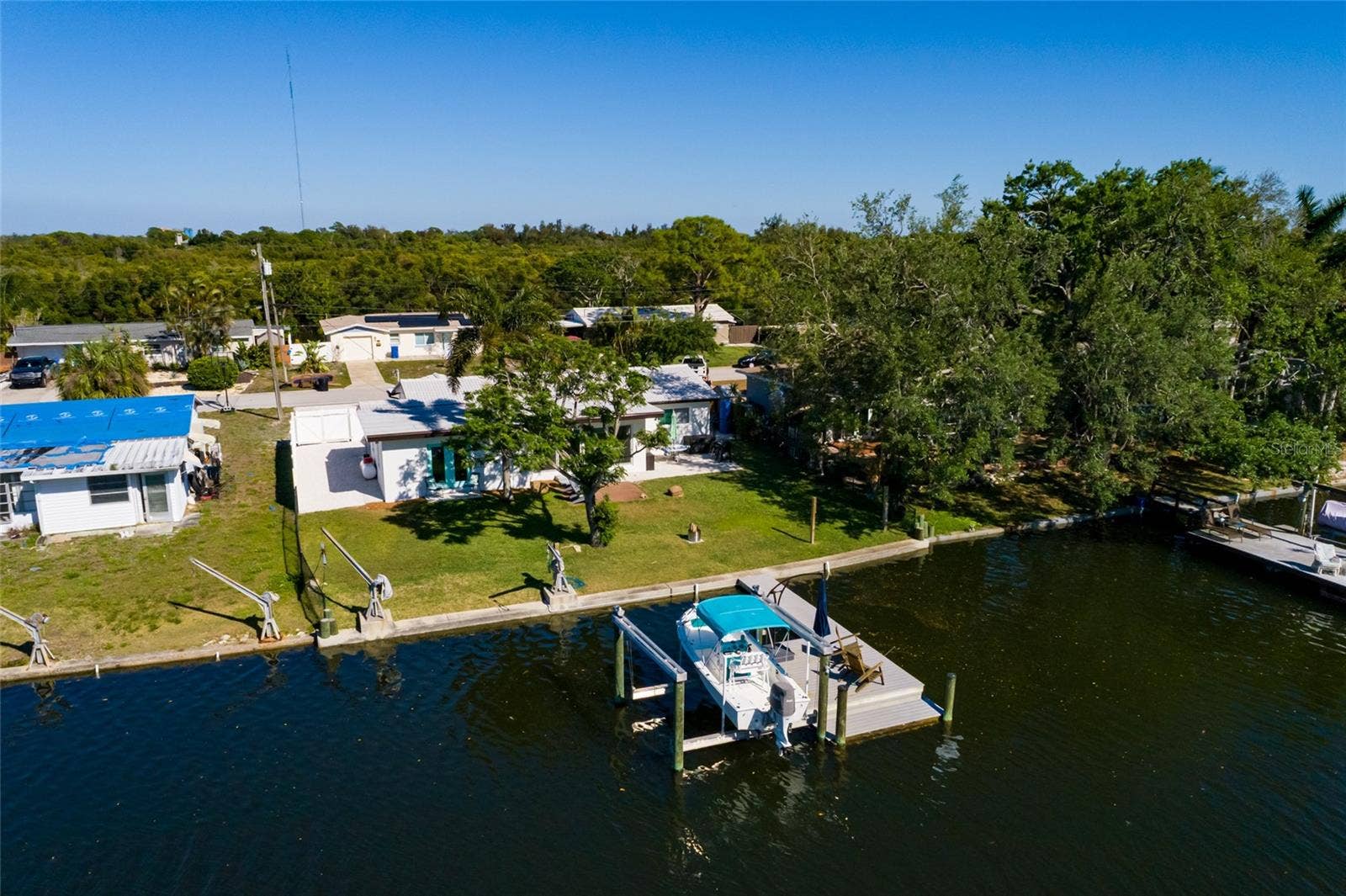 9298 SUN ISLE DRIVE NE, St Petersburg, FL 33702