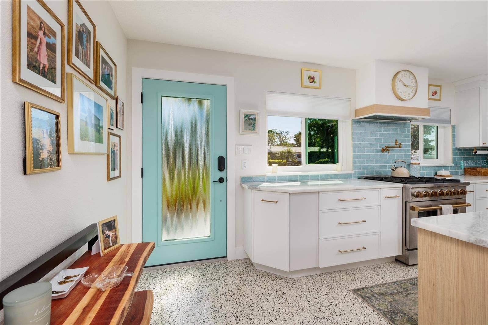 9298 SUN ISLE DRIVE NE, St Petersburg, FL 33702