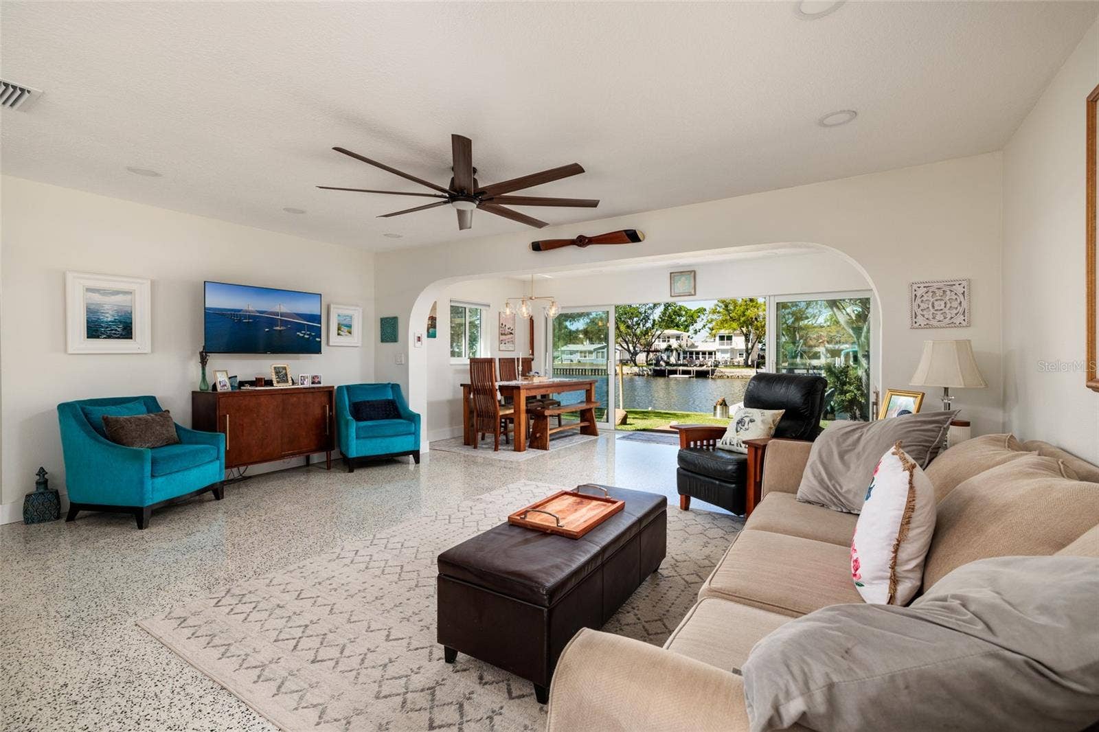 9298 SUN ISLE DRIVE NE, St Petersburg, FL 33702