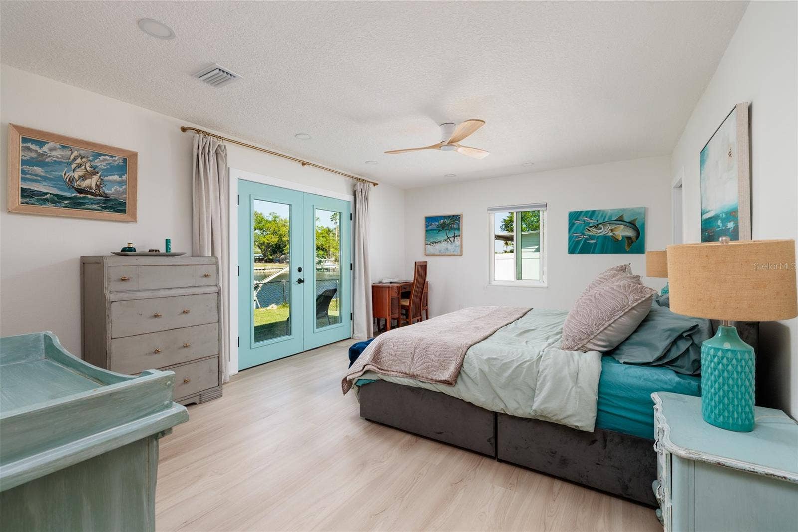 9298 SUN ISLE DRIVE NE, St Petersburg, FL 33702