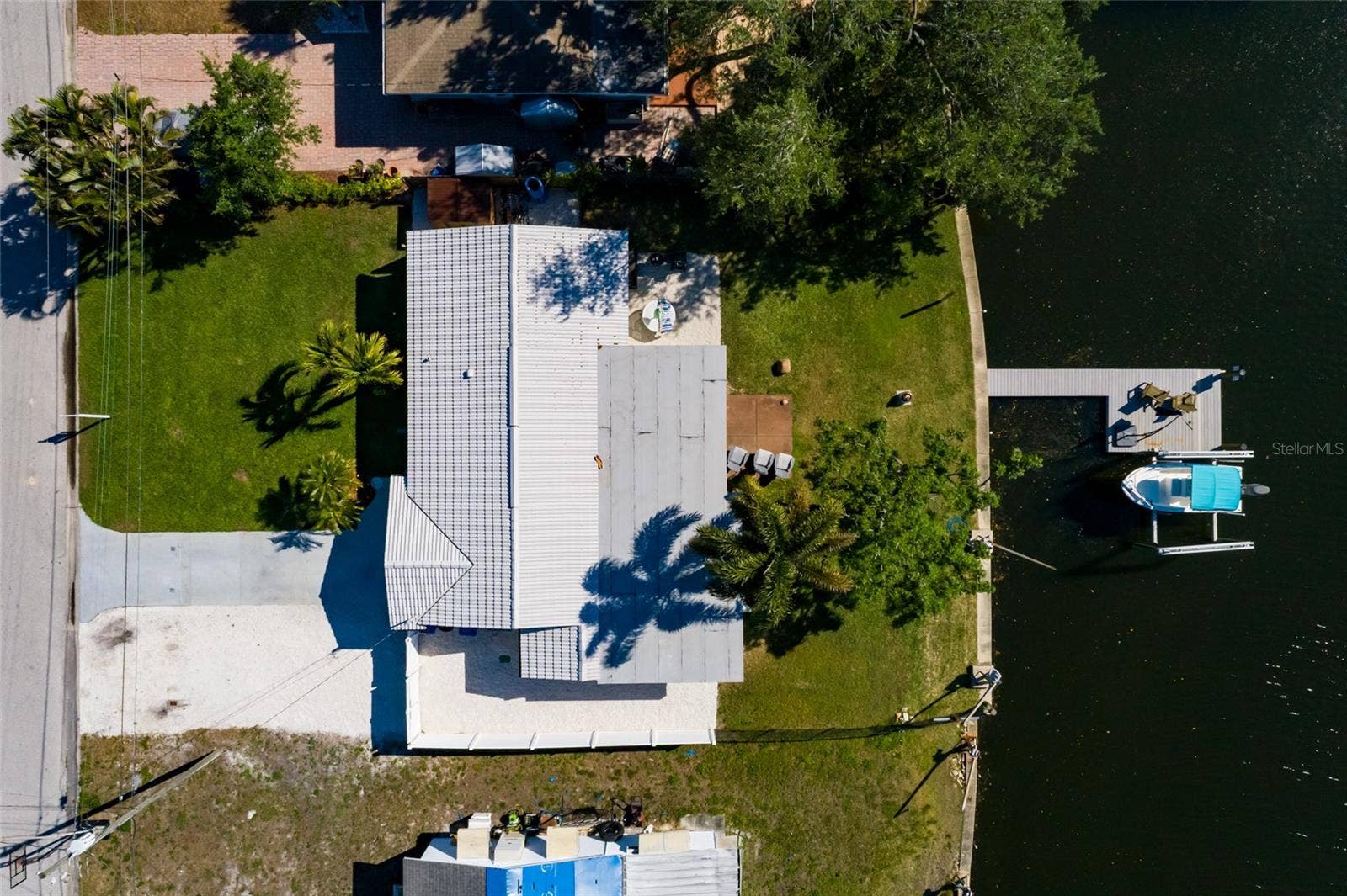 9298 SUN ISLE DRIVE NE, St Petersburg, FL 33702