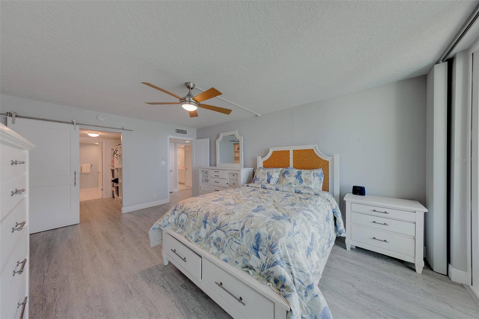 1460 GULF BOULEVARD, #501, Clearwater Beach, FL 33767 1460 GULF BOULEVARD, #501, Clearwater Beach, FL 33767