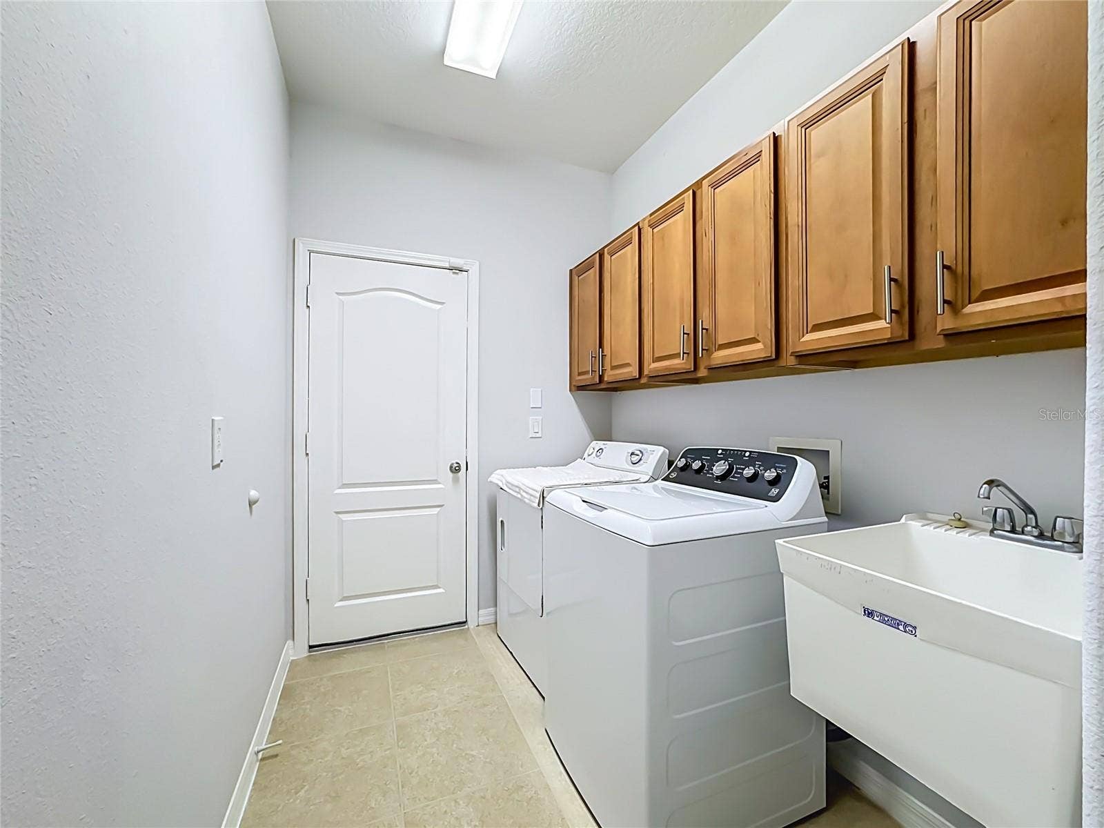 13303 GRAHAM YARDEN DRIVE, Riverview, FL 33579 13303 GRAHAM YARDEN DRIVE, Riverview, FL 33579