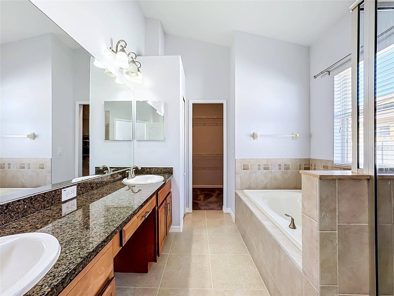 13303 GRAHAM YARDEN DRIVE, Riverview, FL 33579 Primary bath