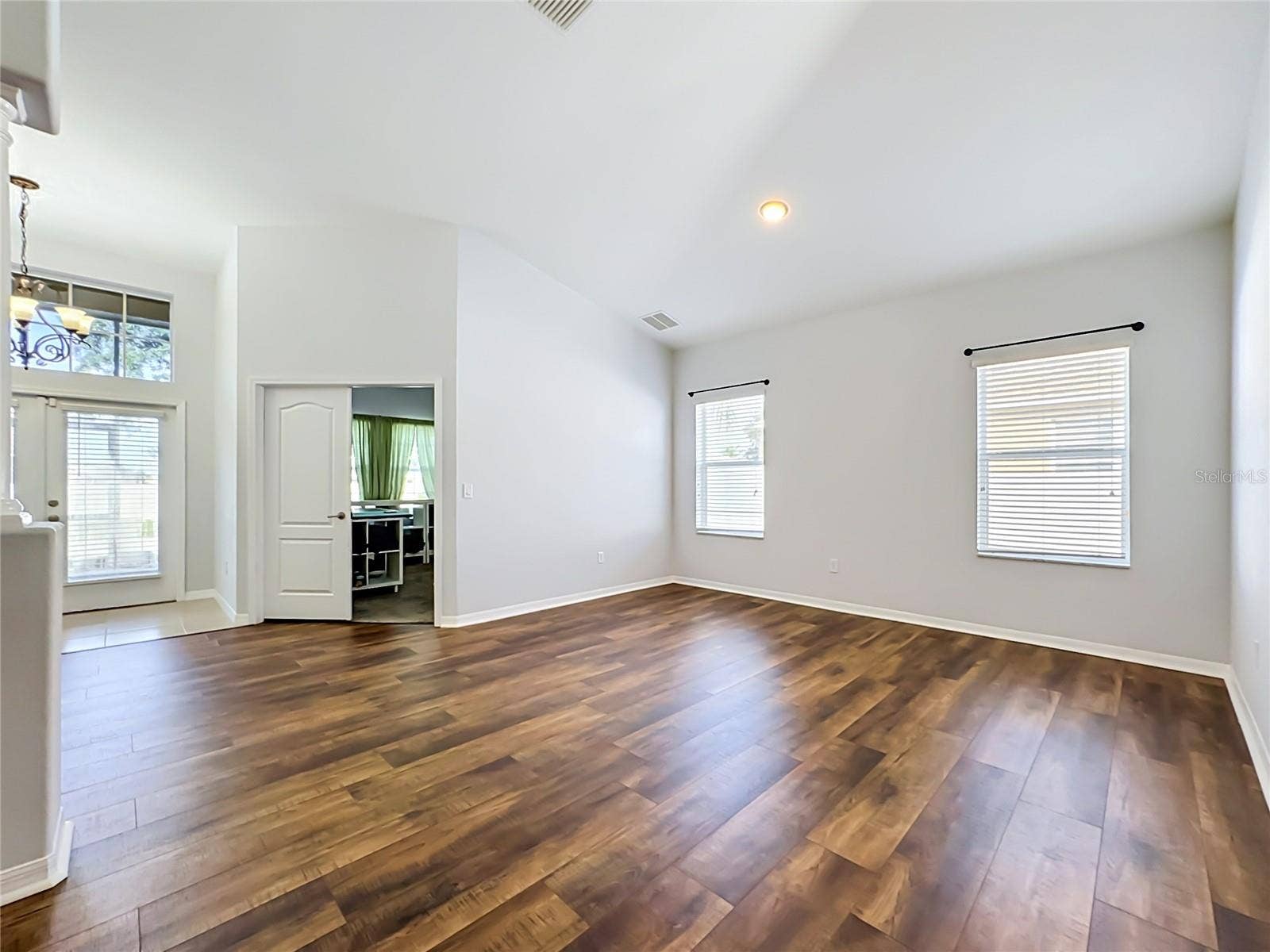 13303 GRAHAM YARDEN DRIVE, Riverview, FL 33579 living room