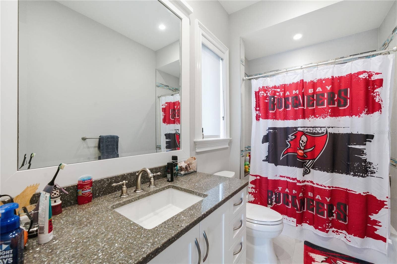 391 12TH AVENUE, Indian Rocks Beach, FL 33785 391 12TH AVENUE, Indian Rocks Beach, FL 33785