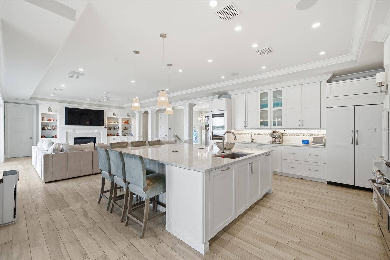 391 12TH AVENUE, Indian Rocks Beach, FL 33785 391 12TH AVENUE, Indian Rocks Beach, FL 33785