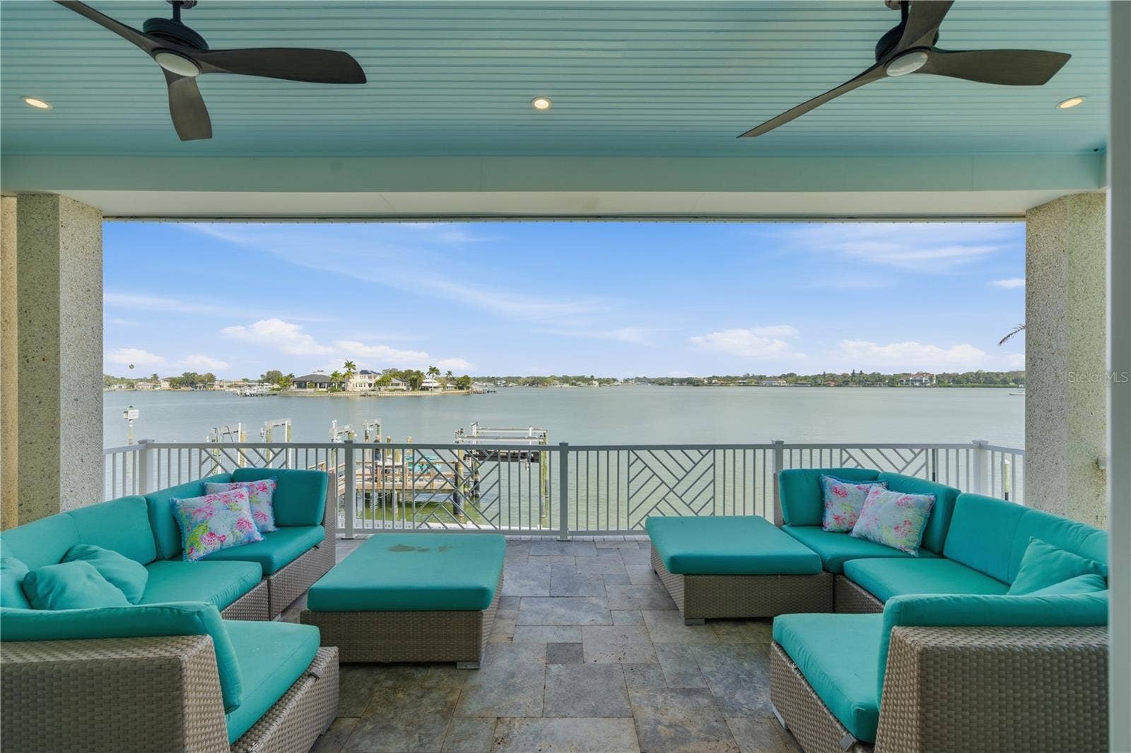 391 12TH AVENUE, Indian Rocks Beach, FL 33785 391 12TH AVENUE, Indian Rocks Beach, FL 33785